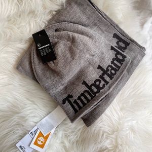 NWT TIMBERLAND HAT AND SCARF SET IN GREY